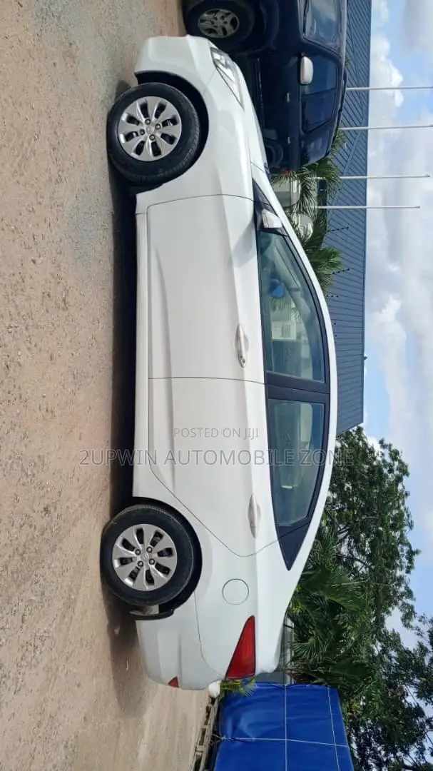 Hyundai Accent 2013 White