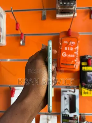 New Apple iPhone 11 128 GB Blue