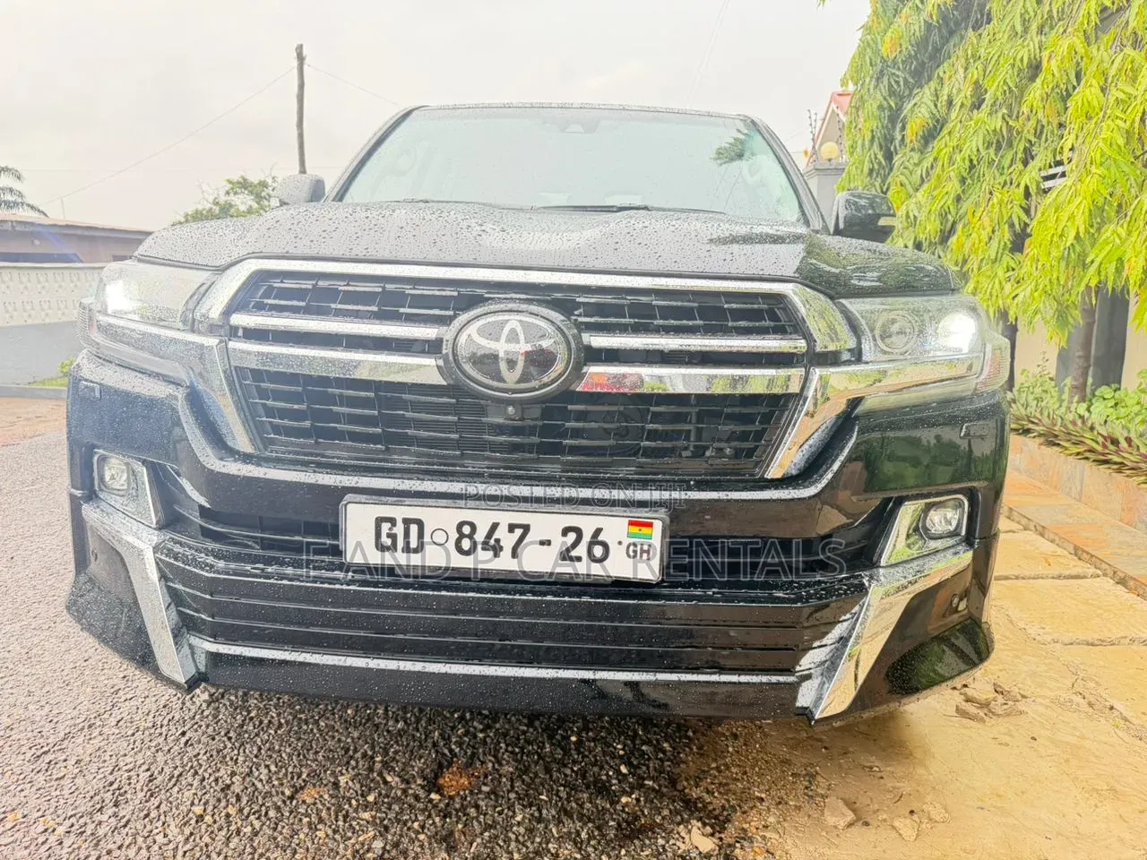 ​Premium Toyota V8 for Rent | Perfect for Vips Corporate Events