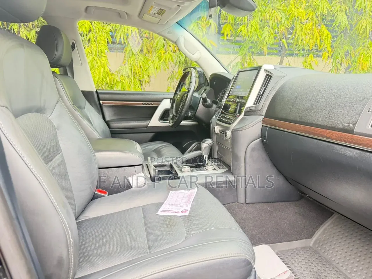 ​Premium Toyota V8 for Rent | Perfect for Vips Corporate Events