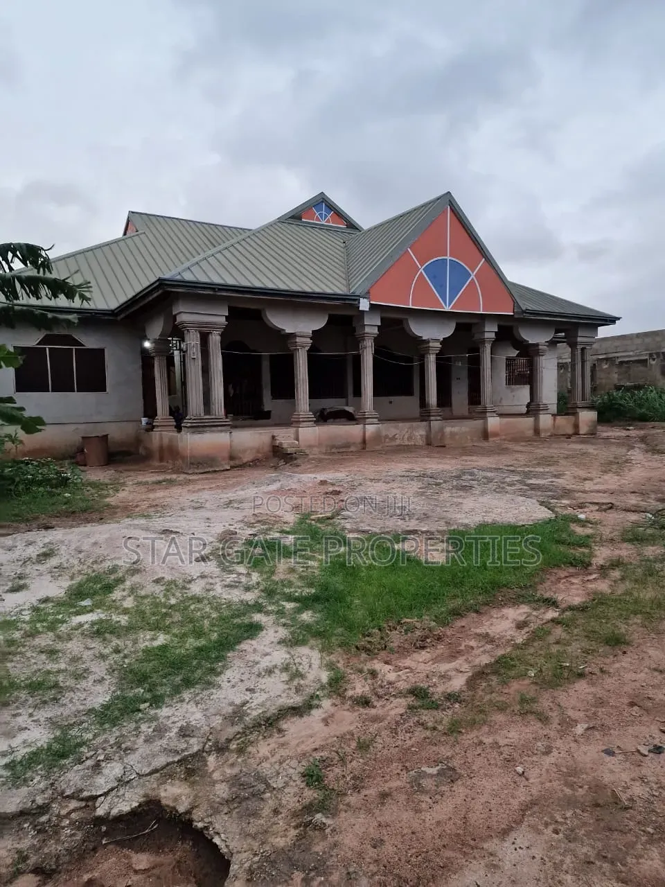 6bdrm House in Owhim Amanfrom, Kumasi Metropolitan for sale