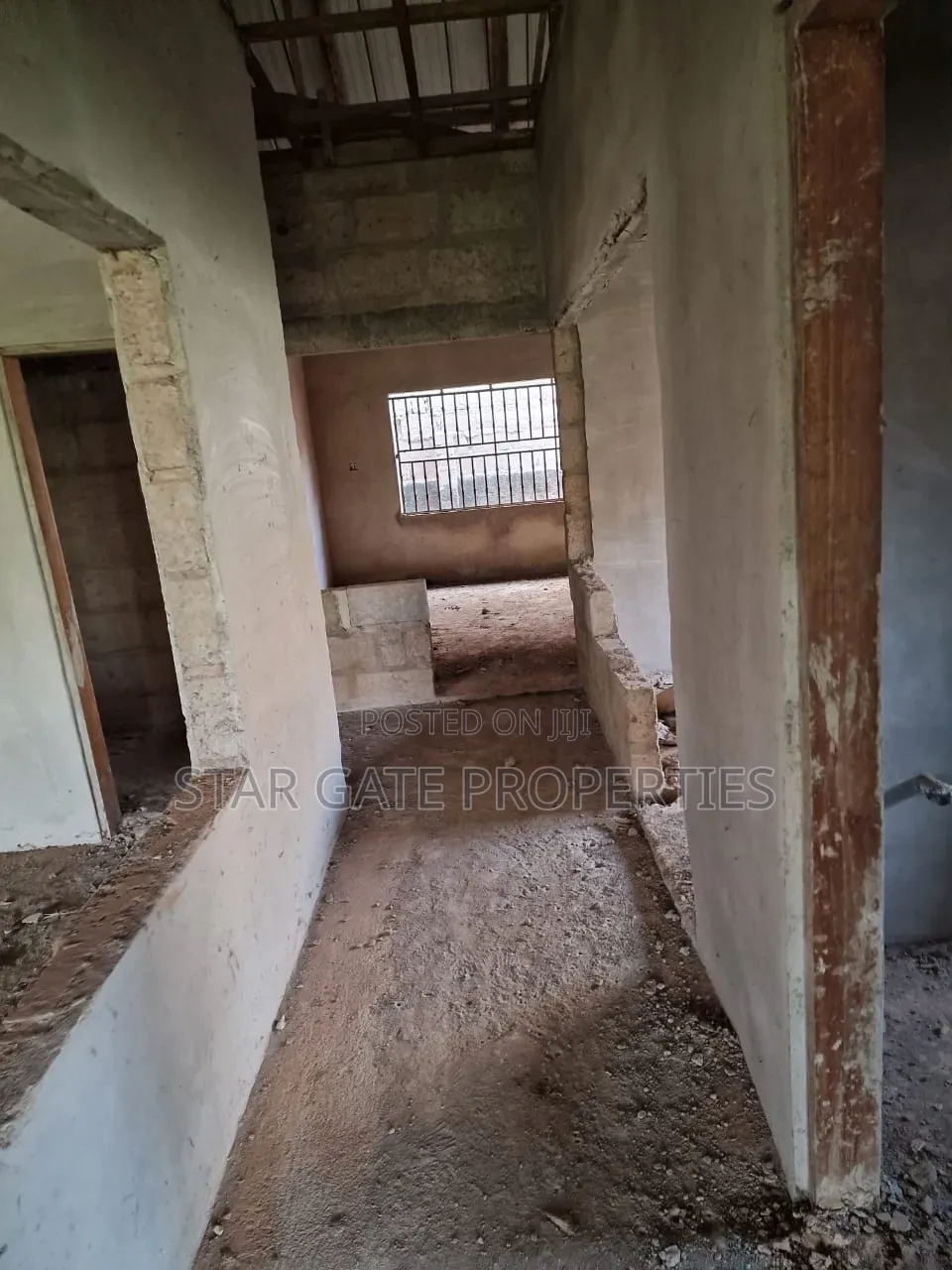 6bdrm House in Owhim Amanfrom, Kumasi Metropolitan for sale