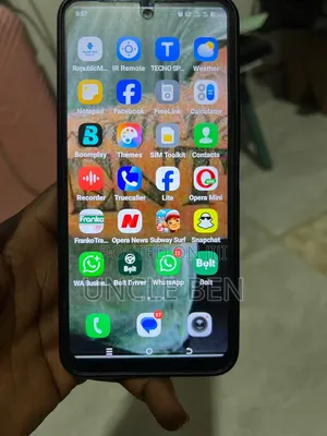 Tecno Spark 40 128 GB Black