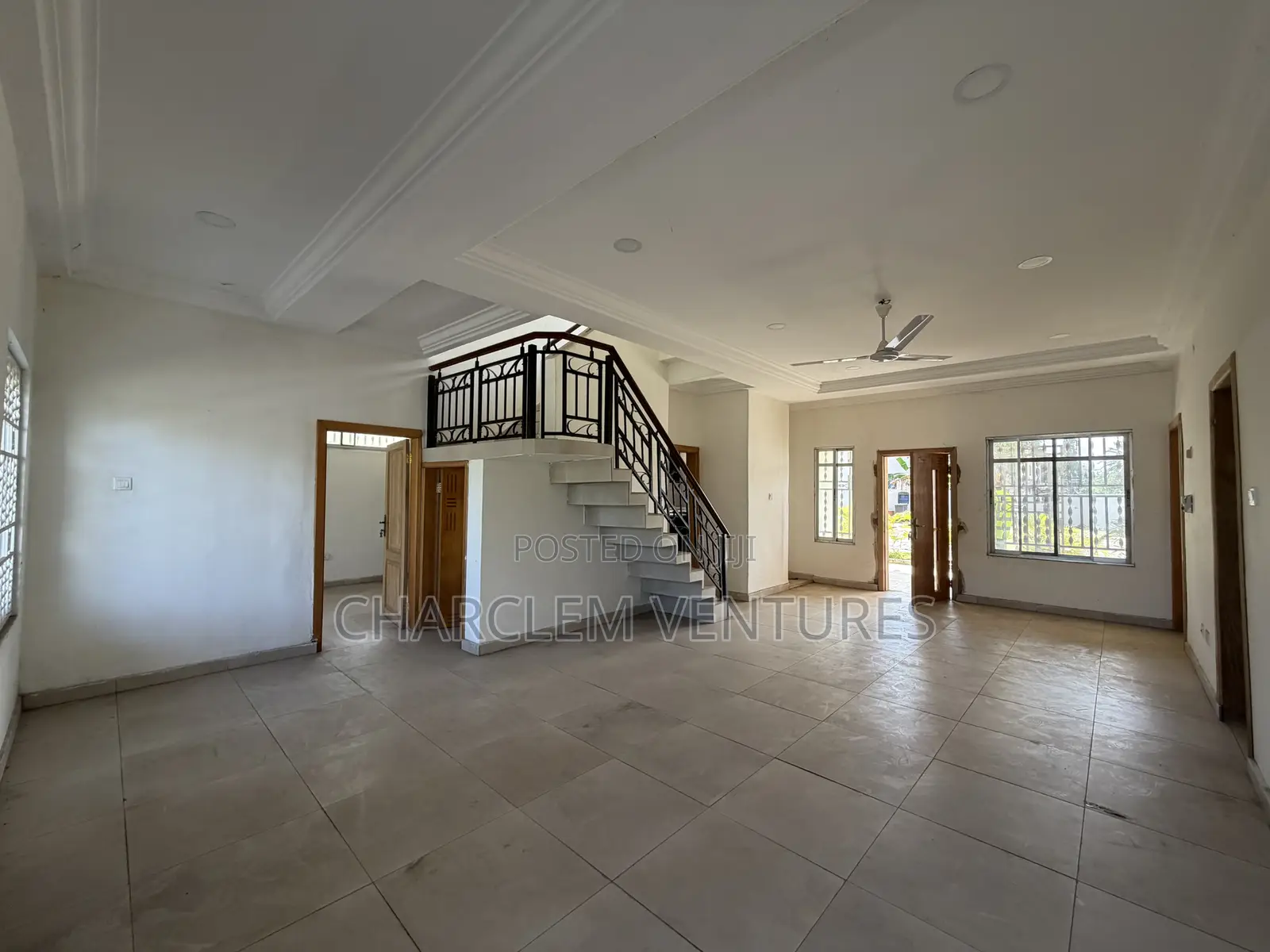 5bdrm House in Charclem Ventures, Osu for sale