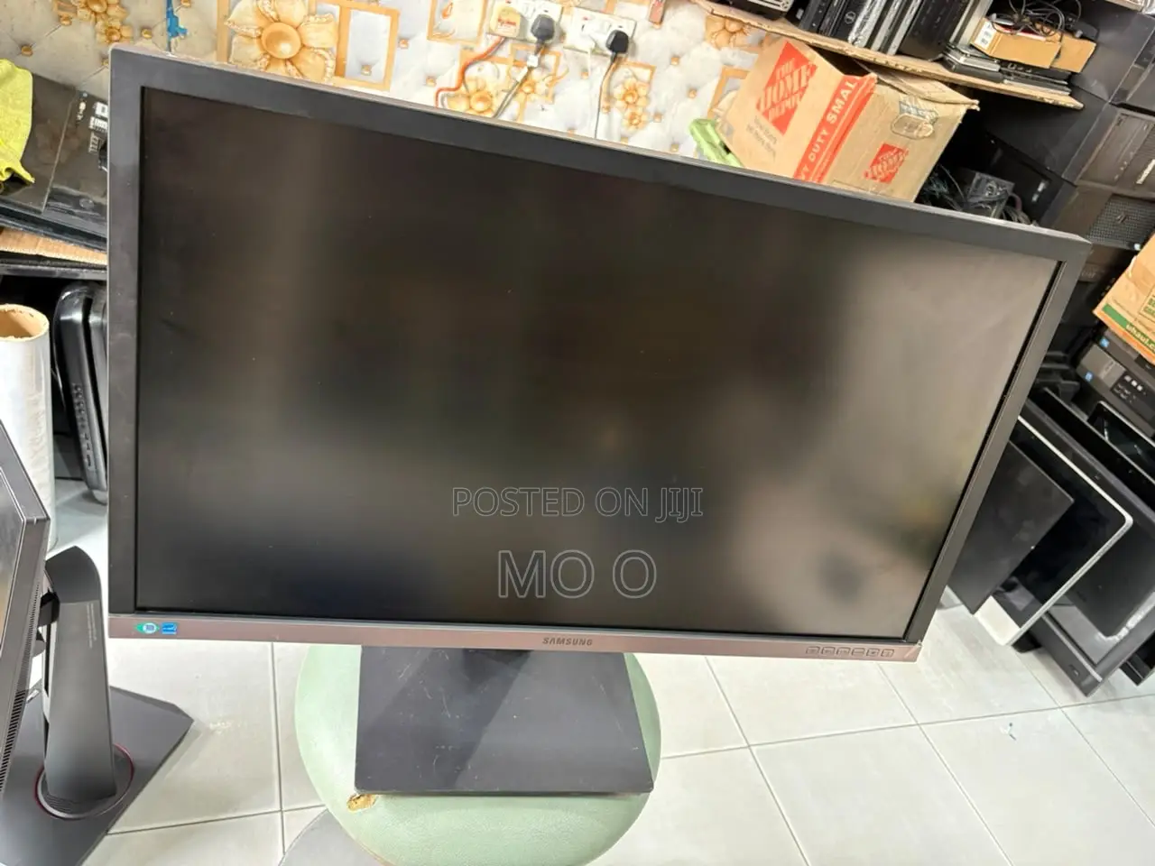 Samsung U28e850r 28" Class Uhd LCD Monitor - - Black, Titan Silver