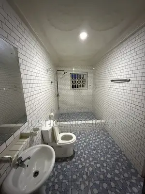 4bdrm Apartment in West Hills Mall Area for rent