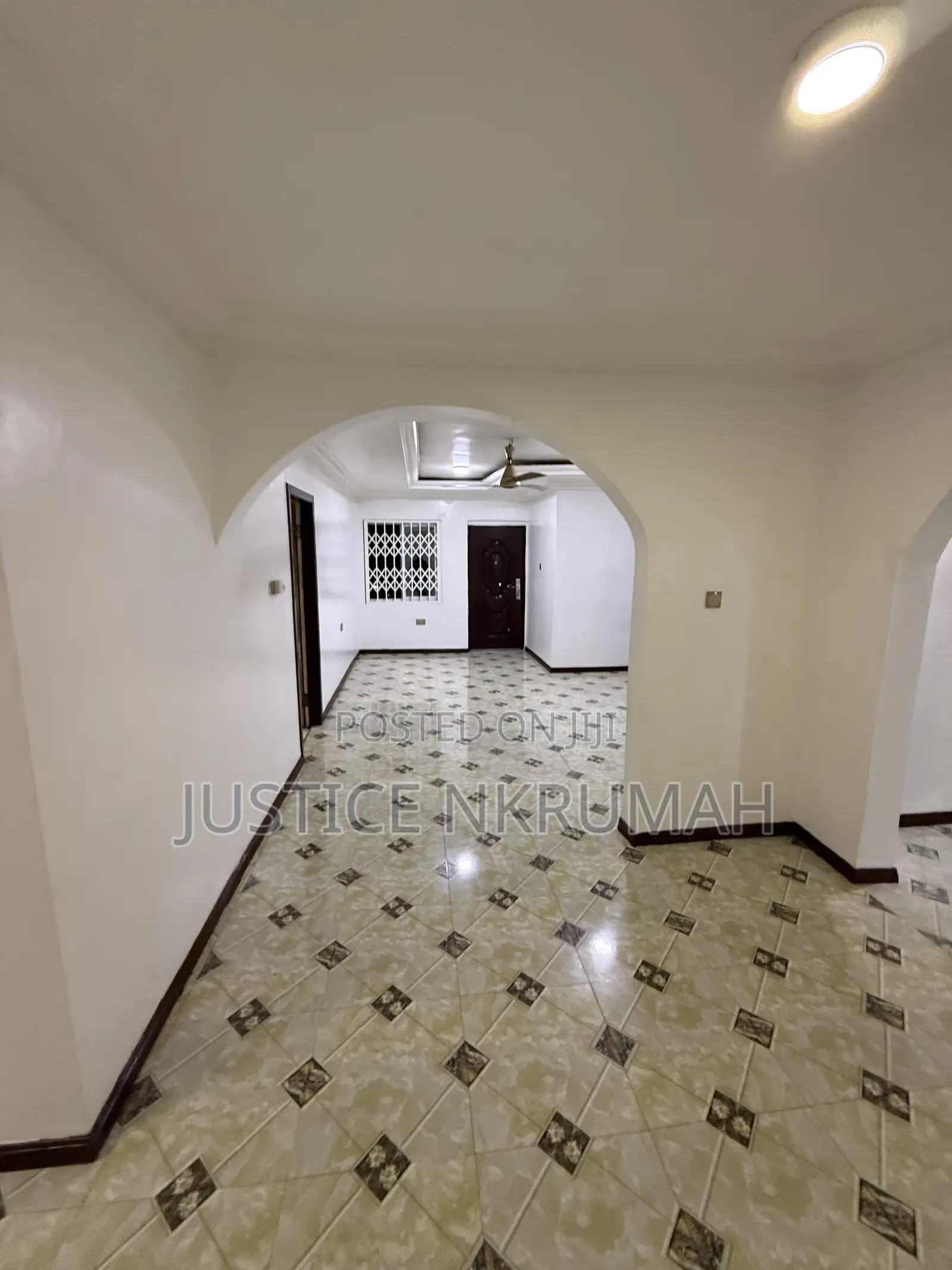 4bdrm Apartment in West Hills Mall Area for rent