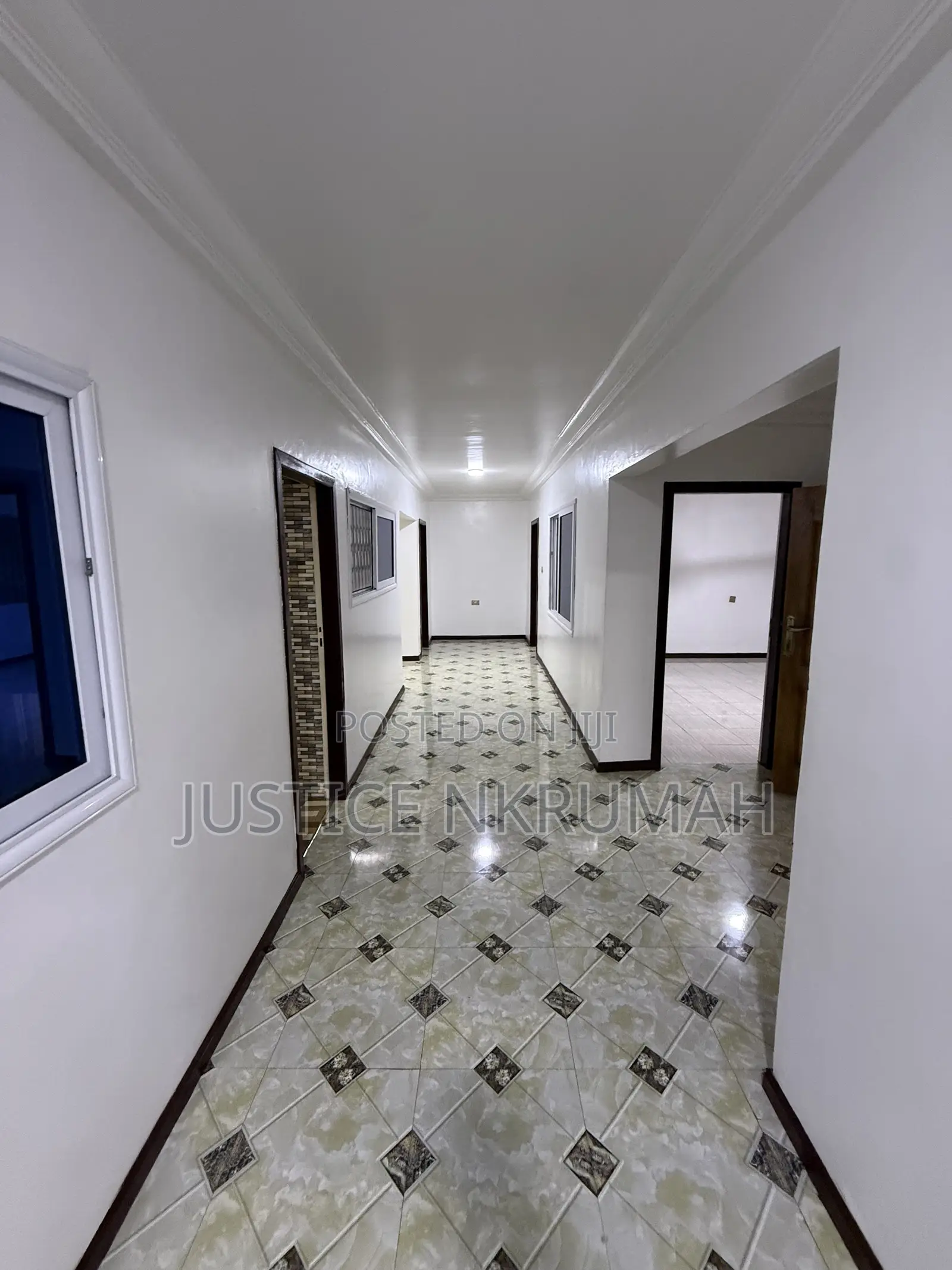 4bdrm Apartment in West Hills Mall Area for rent