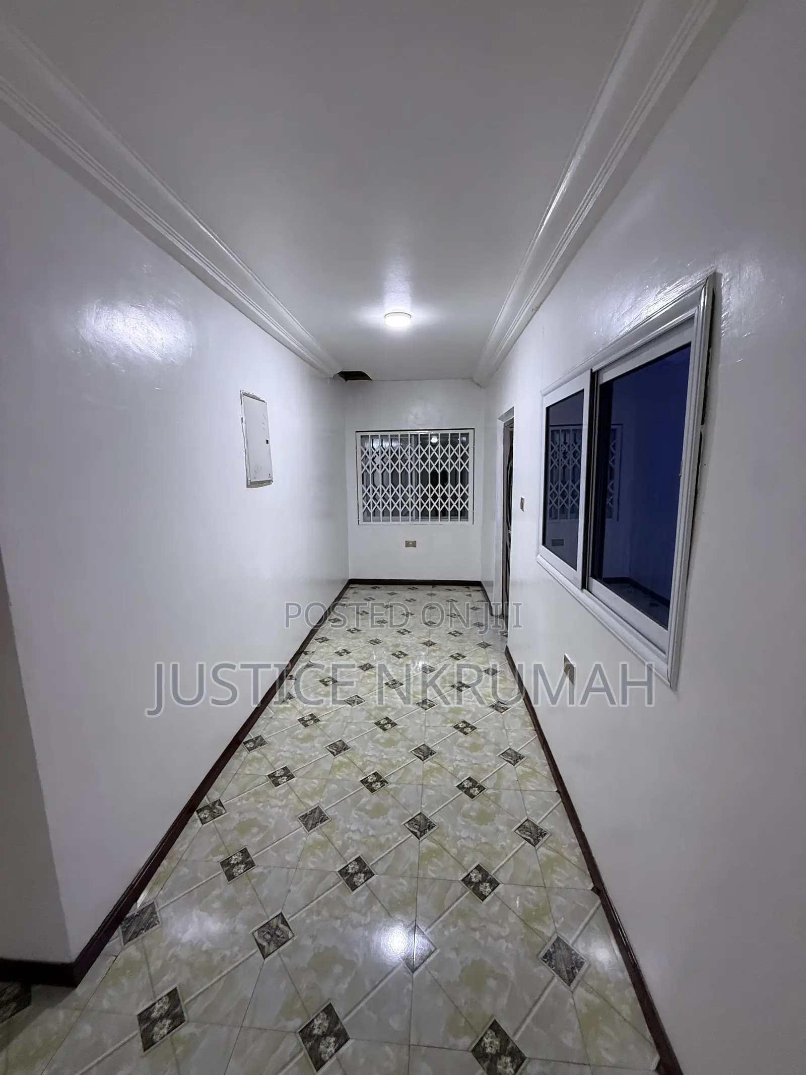 4bdrm Apartment in West Hills Mall Area for rent
