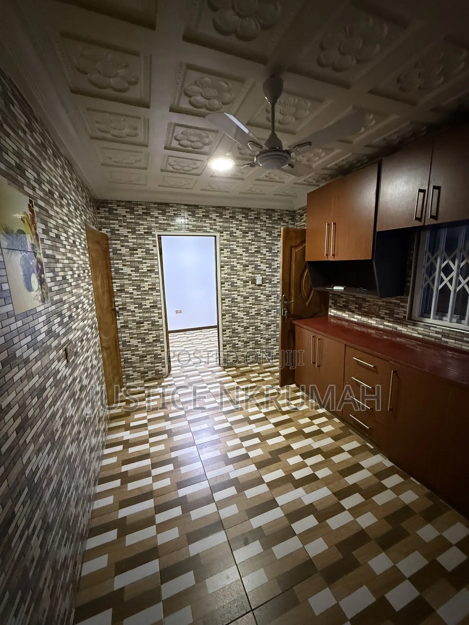 4bdrm Apartment in West Hills Mall Area for rent