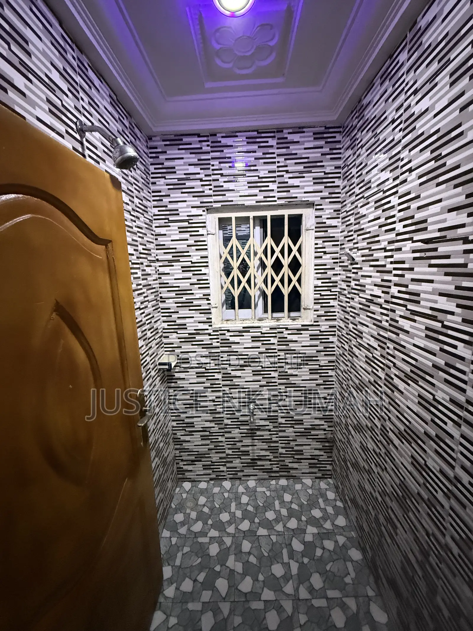 4bdrm Apartment in West Hills Mall Area for rent