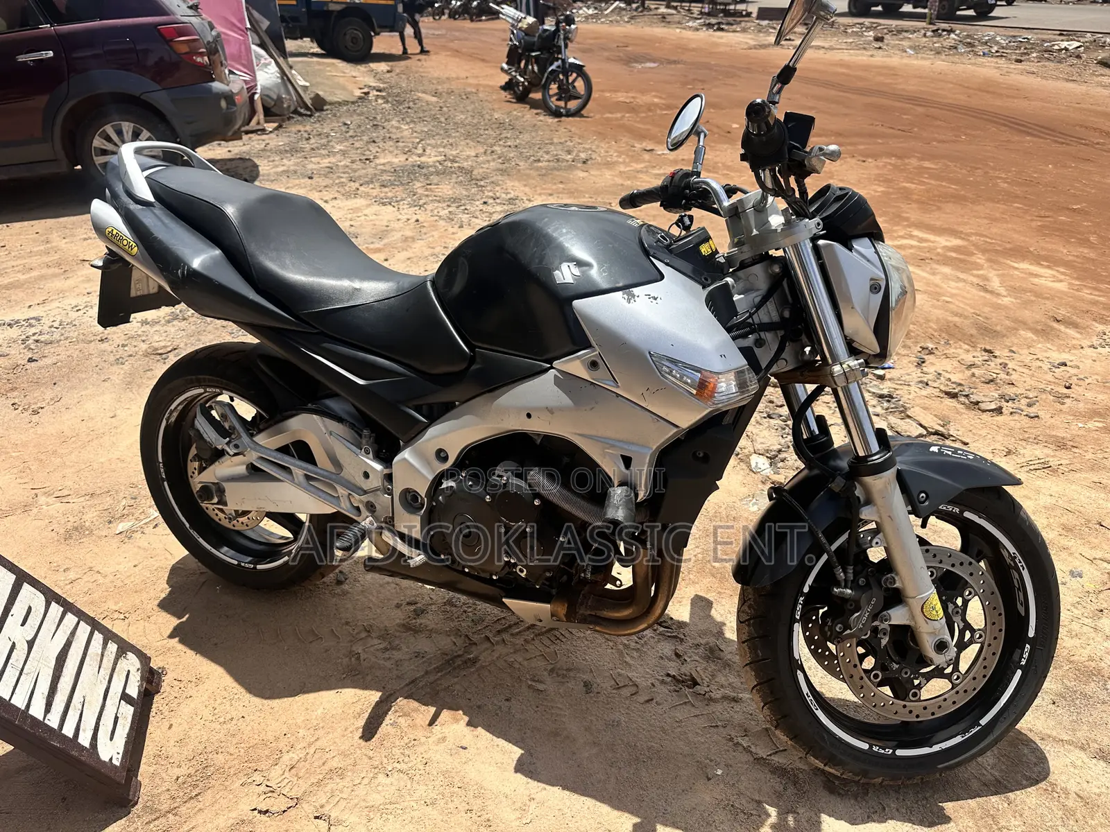 Suzuki GSR 2010 Black