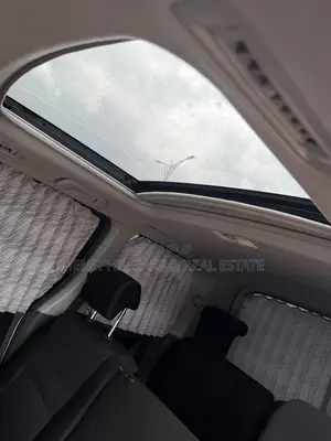 Toyota Voxy 2011 White