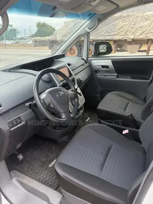 Toyota Voxy 2011 White