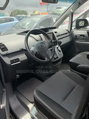 Toyota Voxy 2011 Black