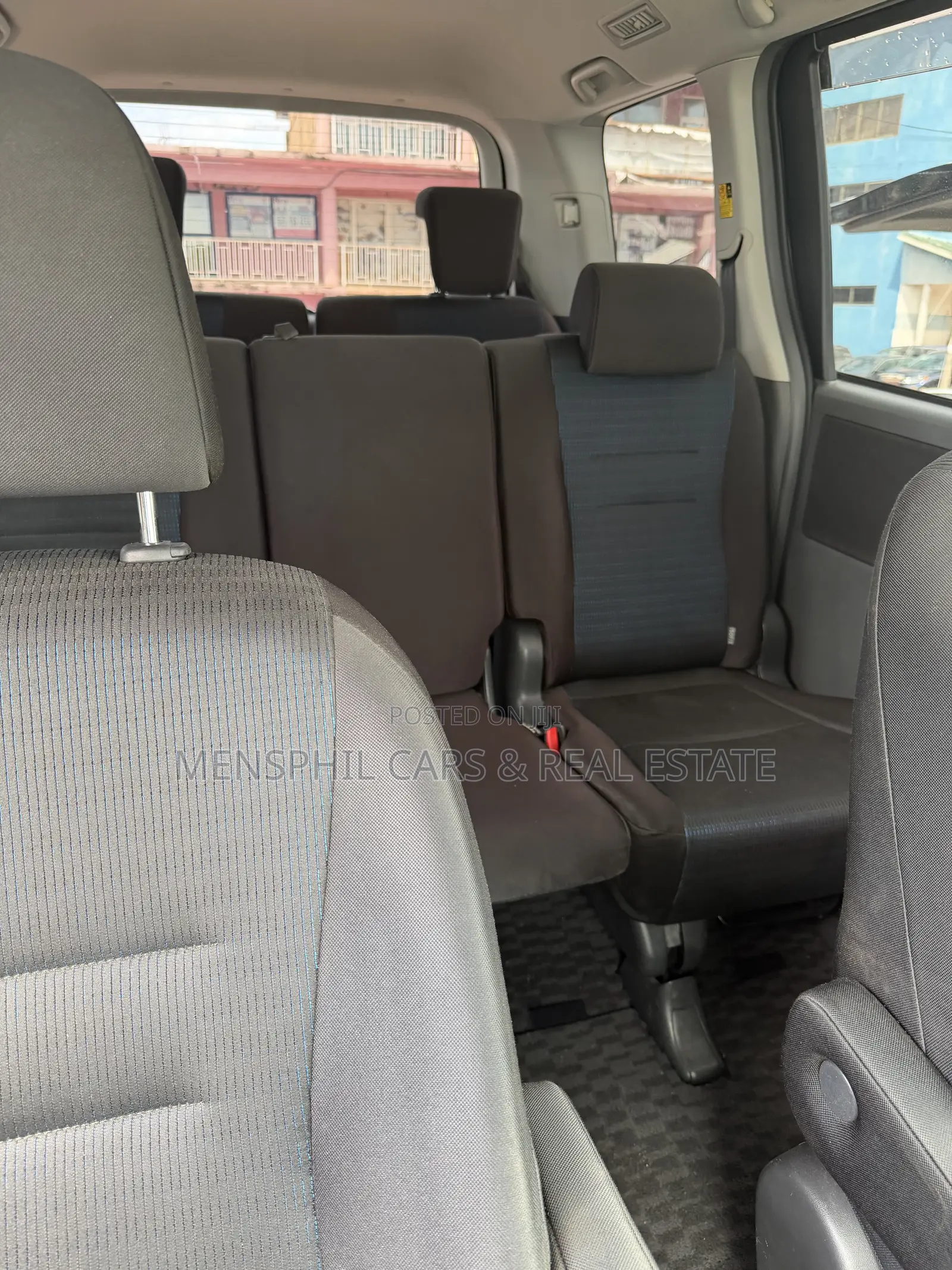 Toyota Voxy 2011 Black