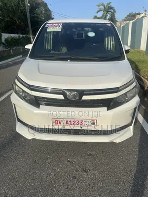 Toyota Voxy 2016 White
