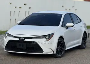 Toyota Corolla LE 2020 White