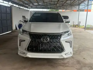 Toyota Fortuner 2.7 AWD 2017 White