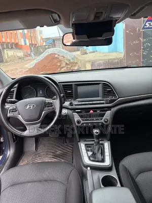 Hyundai Elantra Value Edition Sedan FWD (2.0L 4cyl 6A) 2017 Blue