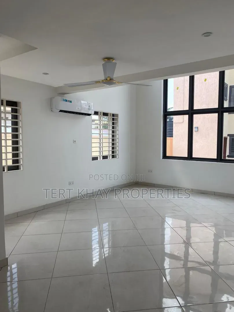 4bdrm House in Achimota, Mile 7 for sale