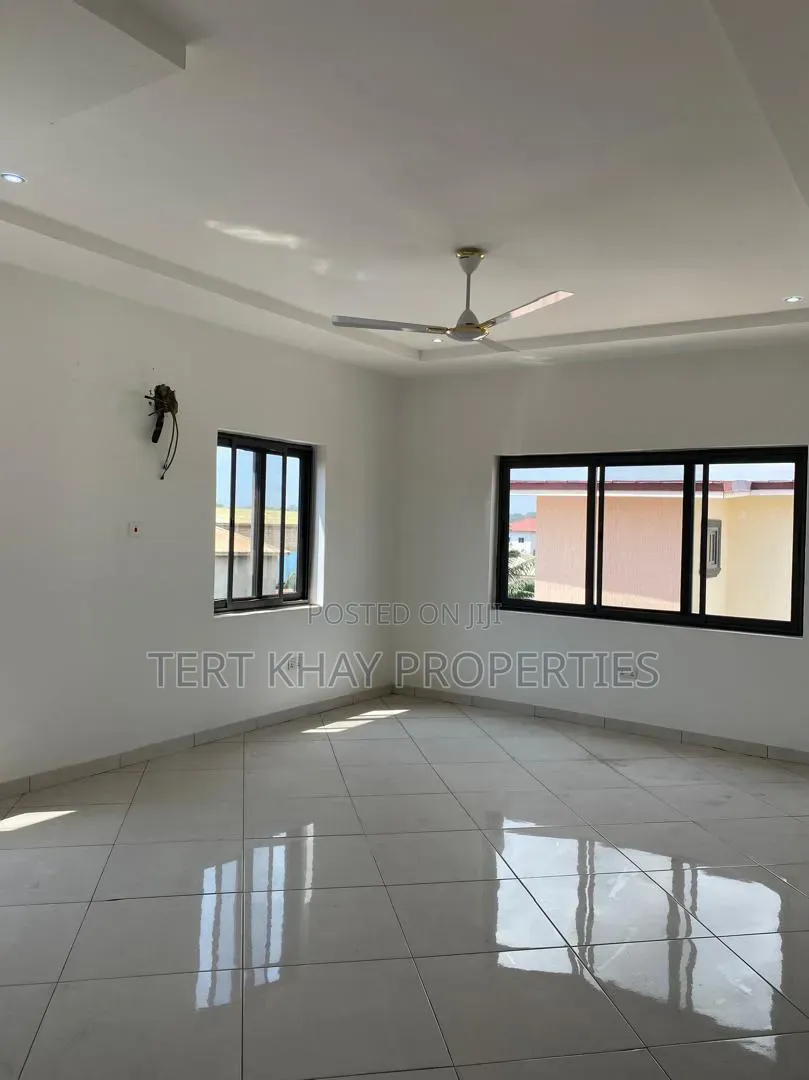 4bdrm House in Achimota, Mile 7 for sale