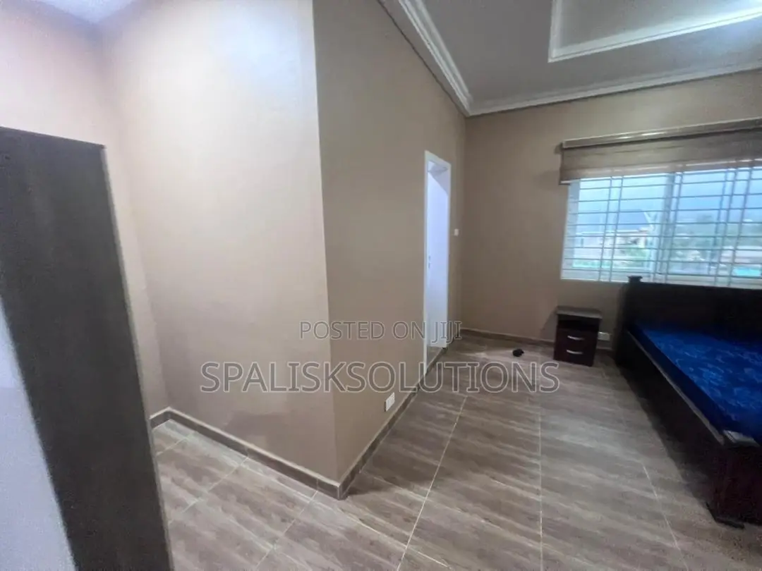 Furnished 8bdrm House in Kasoa for sale