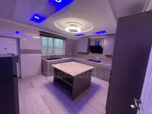 Furnished 8bdrm House in Kasoa for sale