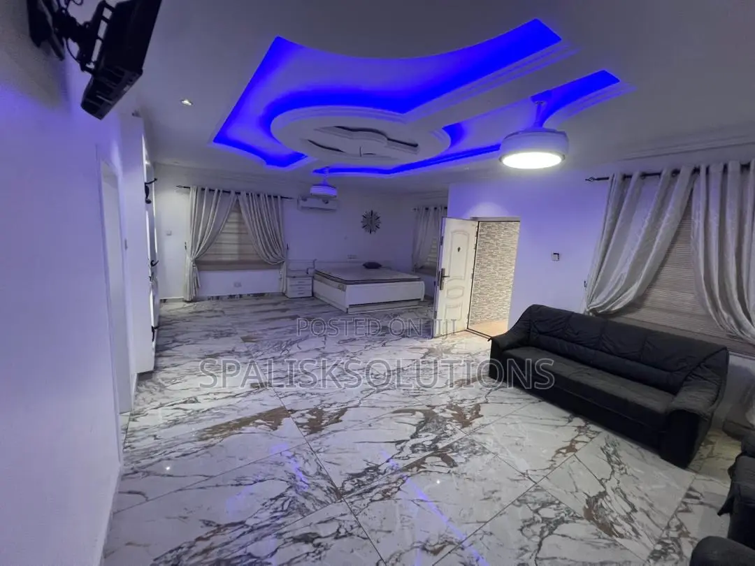 Furnished 8bdrm House in Kasoa for sale