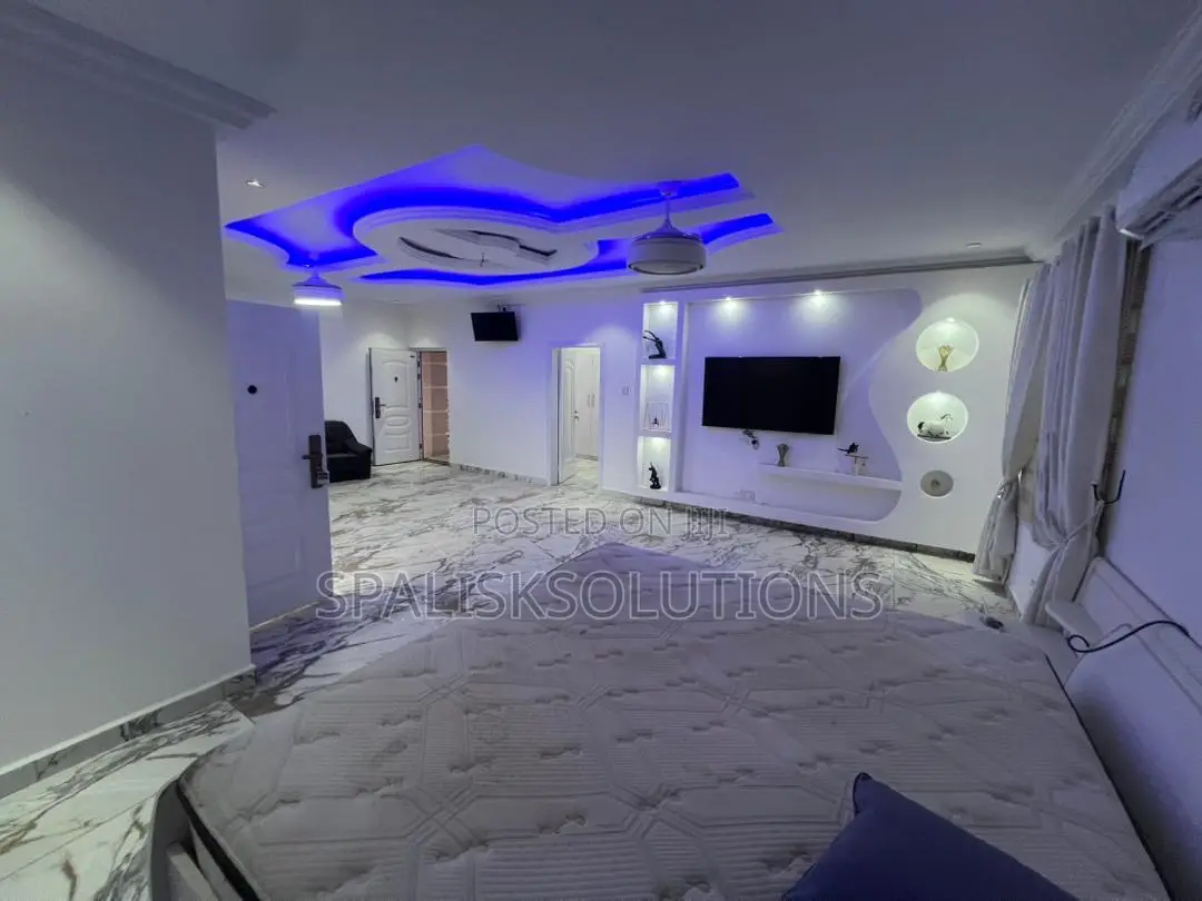 Furnished 8bdrm House in Kasoa for sale