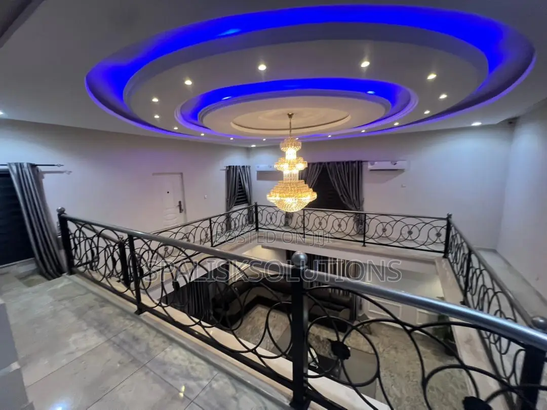 Furnished 8bdrm House in Kasoa for sale