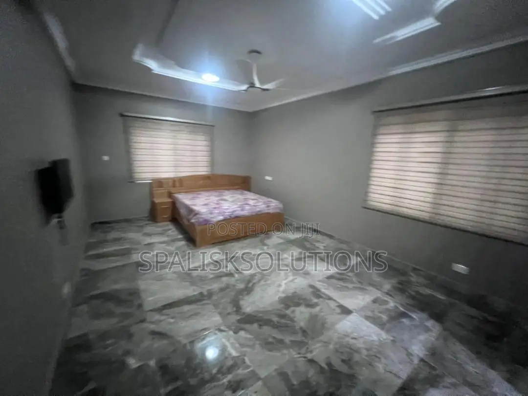 Furnished 8bdrm House in Kasoa for sale