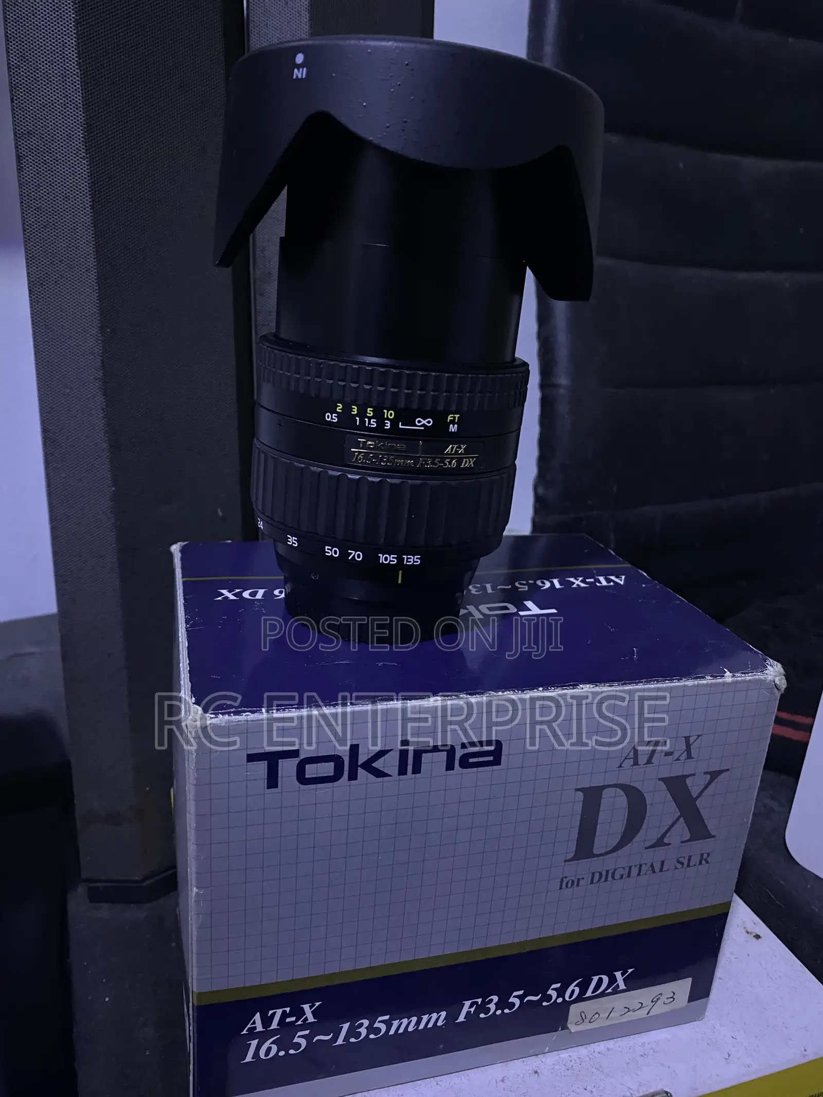 Nikon D7000 With the Lens