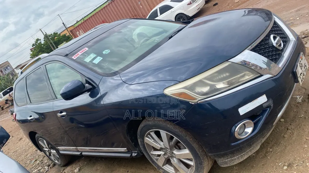 Nissan Pathfinder 2015 Blue
