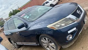 Nissan Pathfinder 2015 Blue