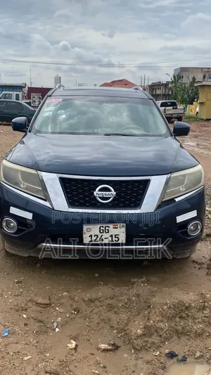 Nissan Pathfinder 2015 Blue