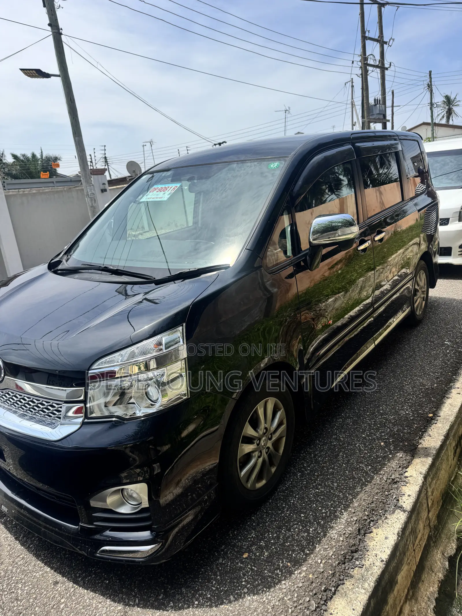 Toyota Voxy 2013 Black