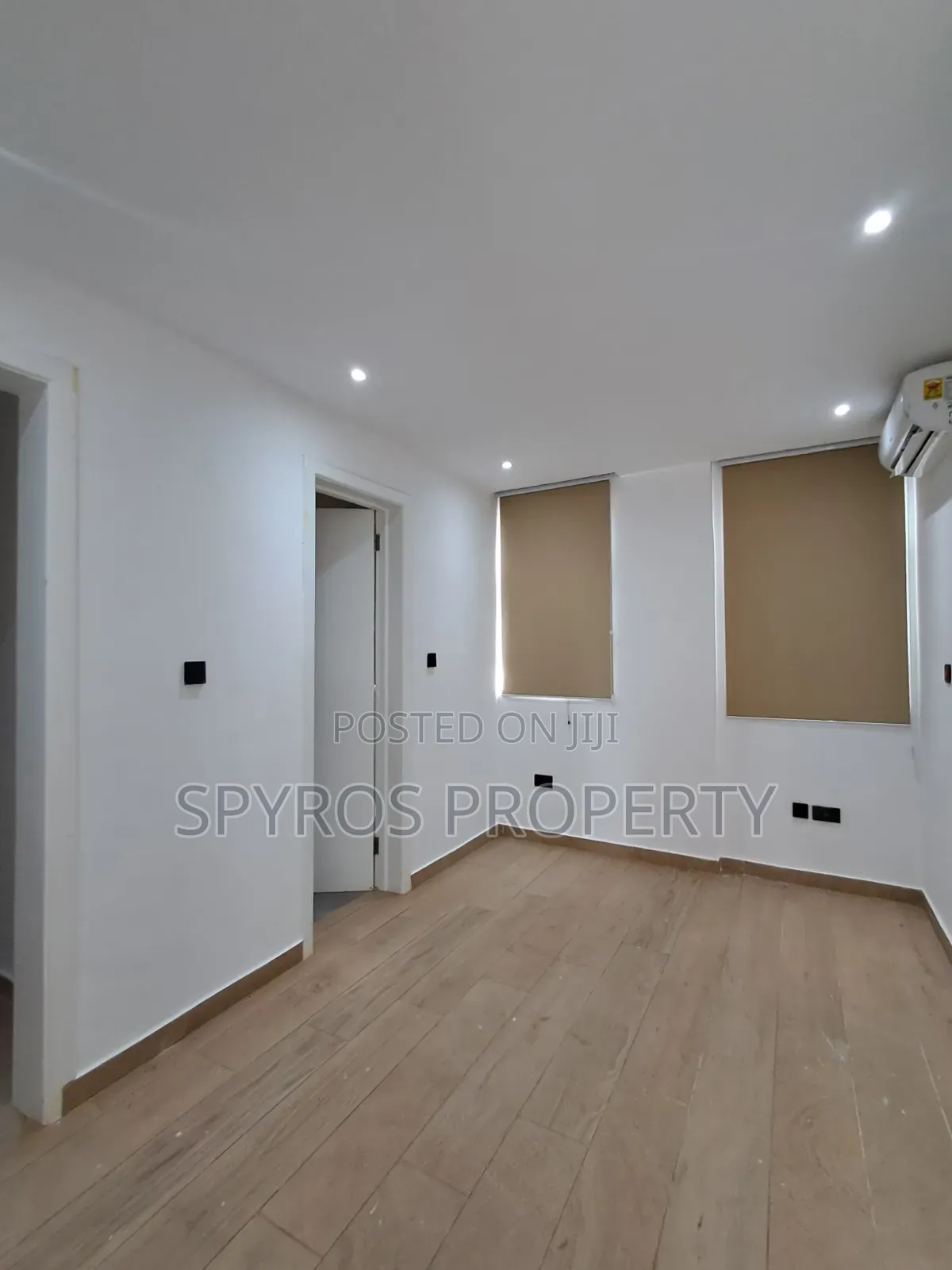 4bdrm Townhouse / Terrace in 15 Burma Enclave for rent