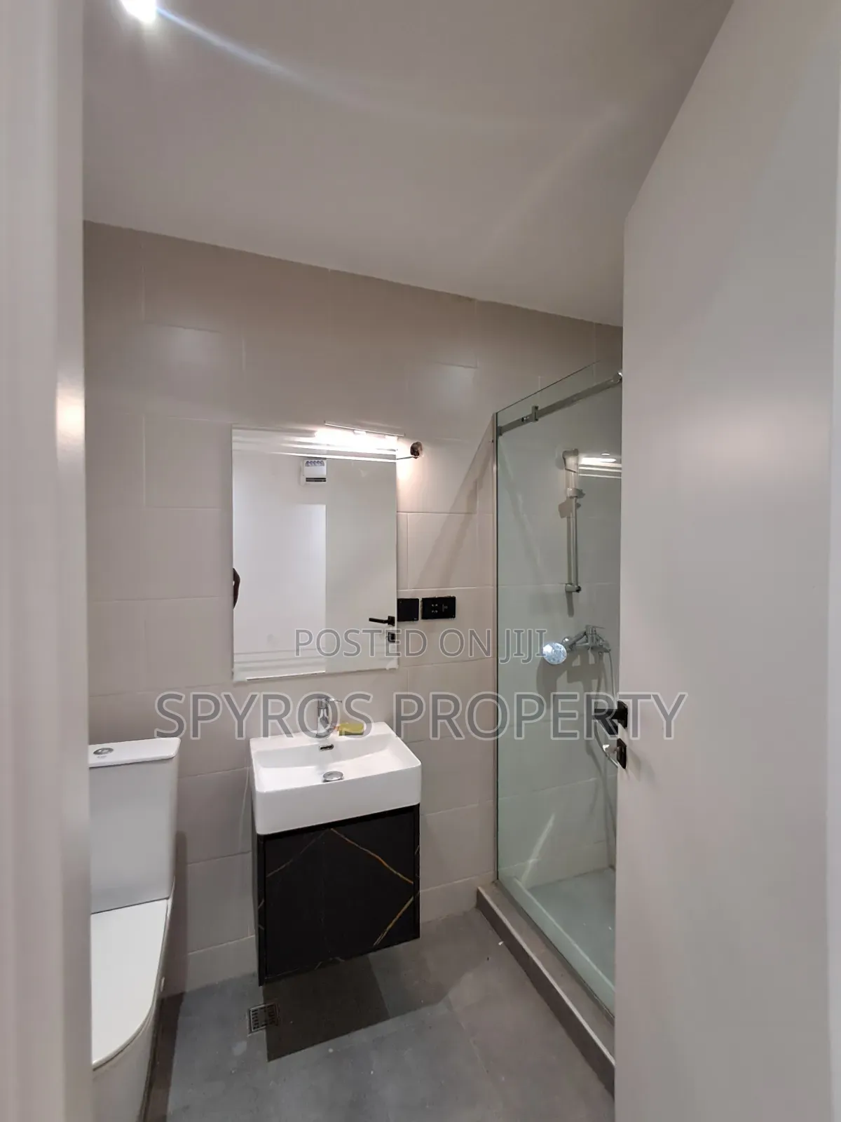 4bdrm Townhouse / Terrace in 15 Burma Enclave for rent