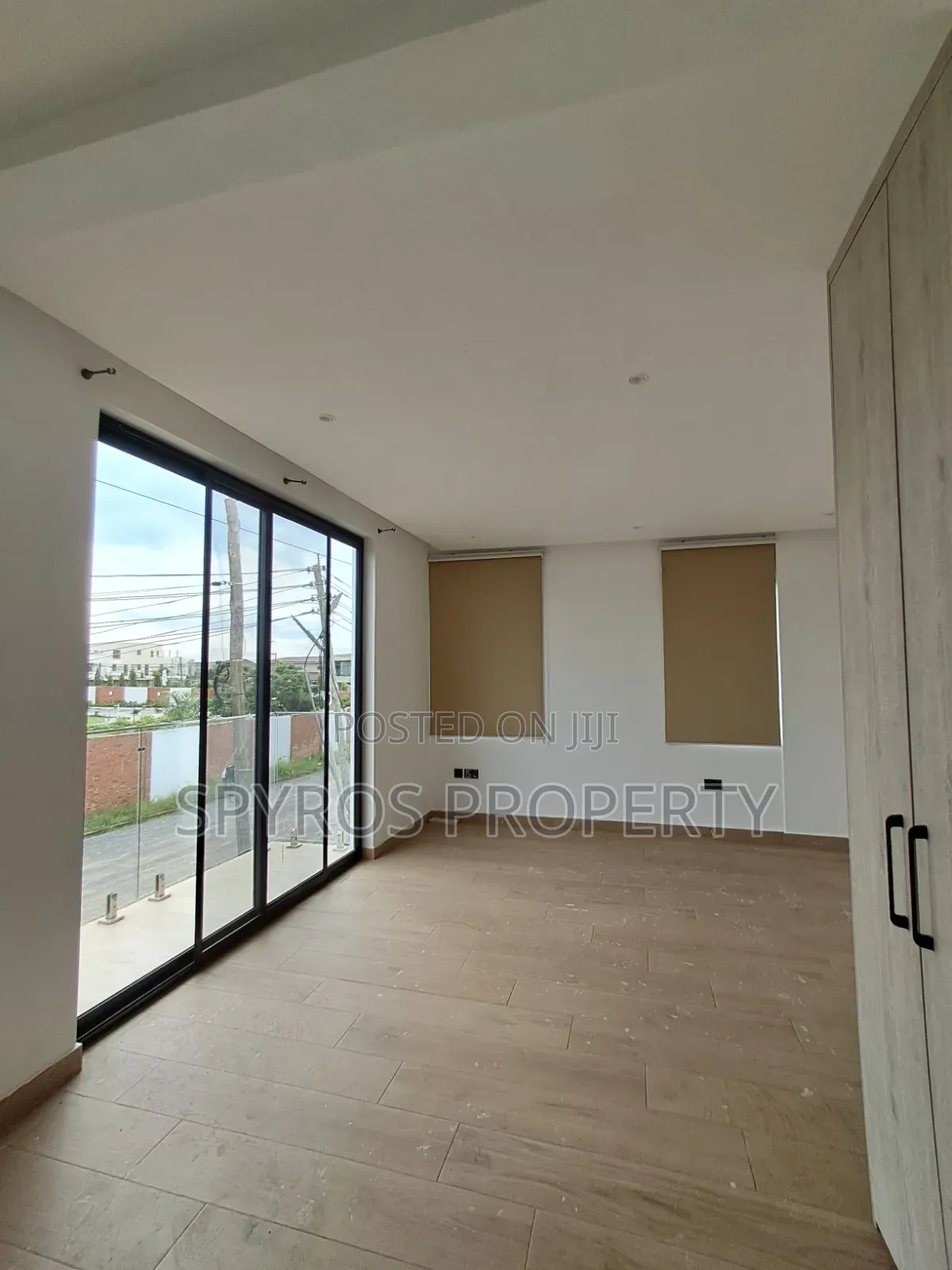 4bdrm Townhouse / Terrace in 15 Burma Enclave for rent