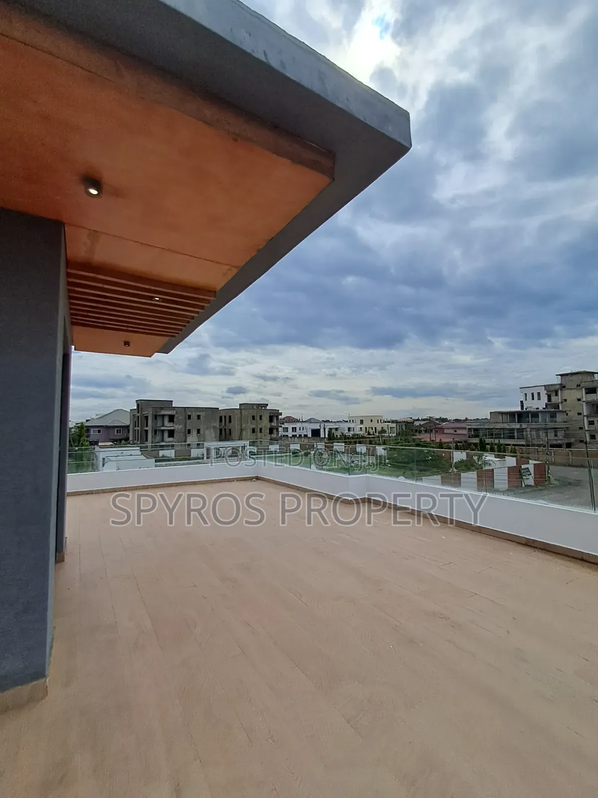 4bdrm Townhouse / Terrace in 15 Burma Enclave for rent