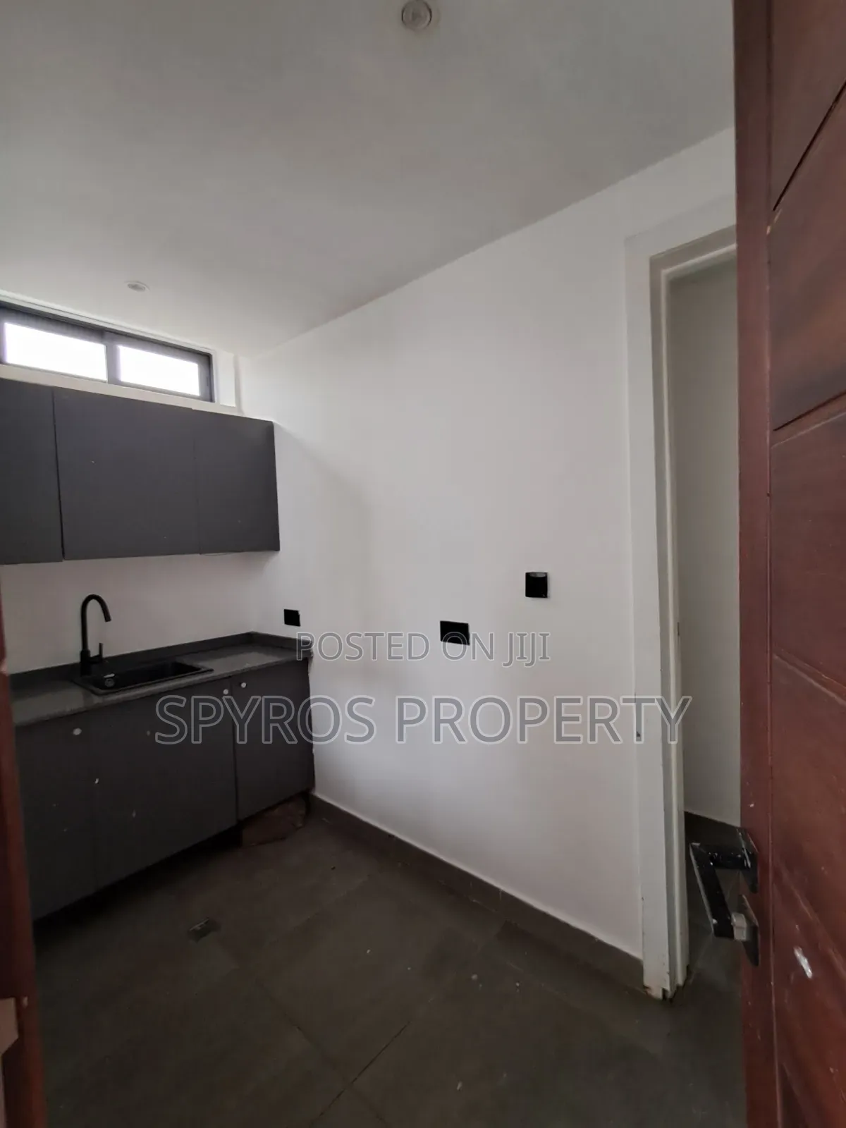 4bdrm Townhouse / Terrace in 15 Burma Enclave for rent