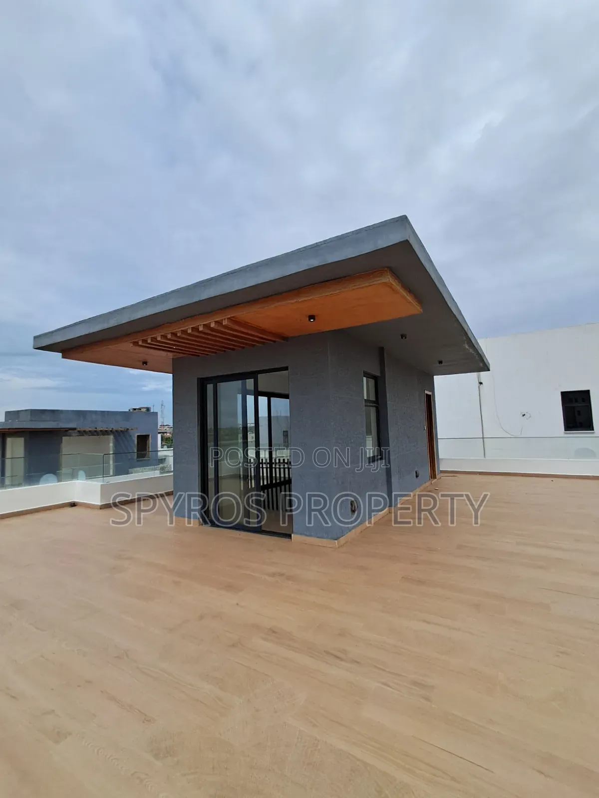 4bdrm Townhouse / Terrace in 15 Burma Enclave for rent