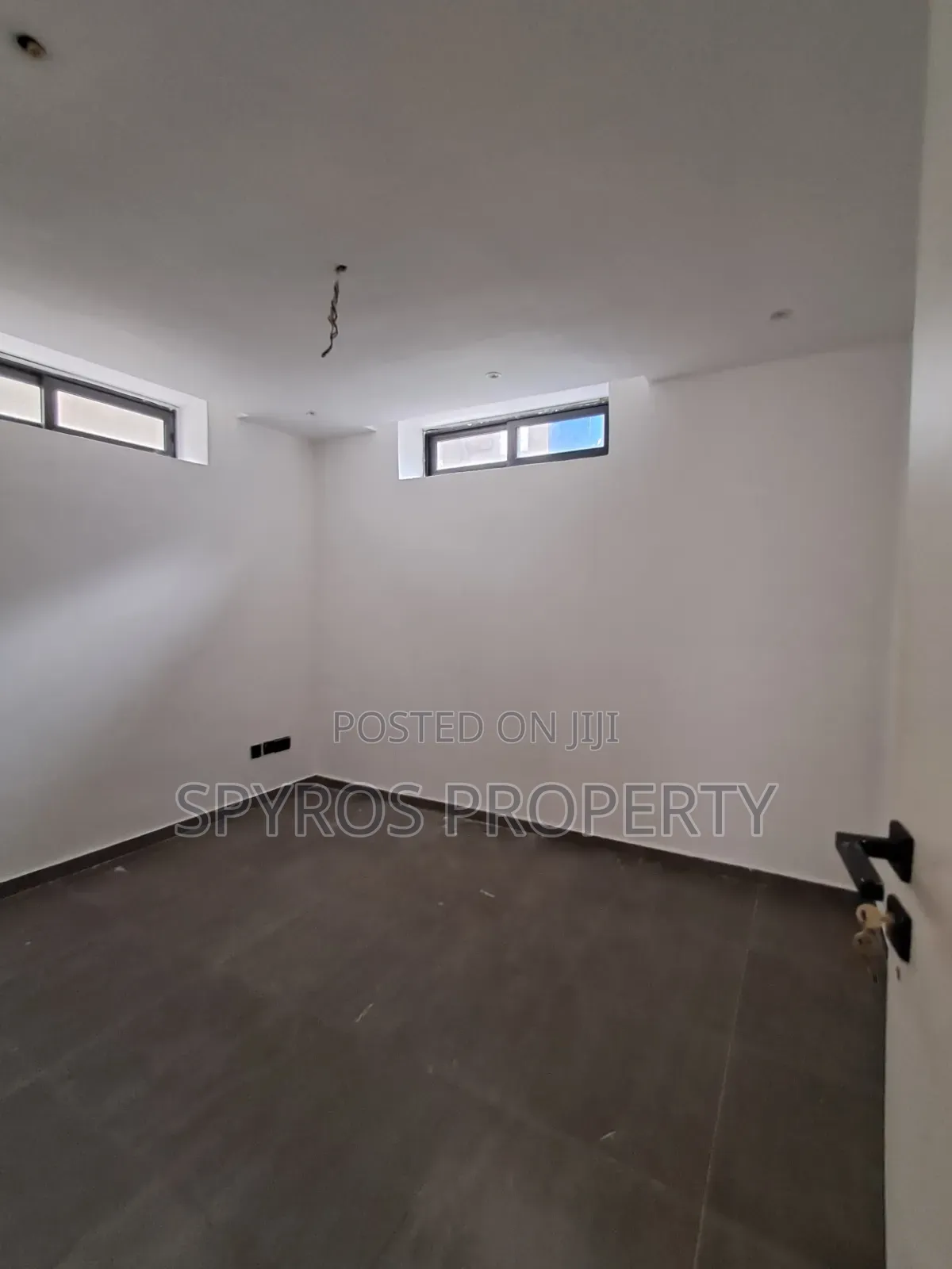 4bdrm Townhouse / Terrace in 15 Burma Enclave for rent