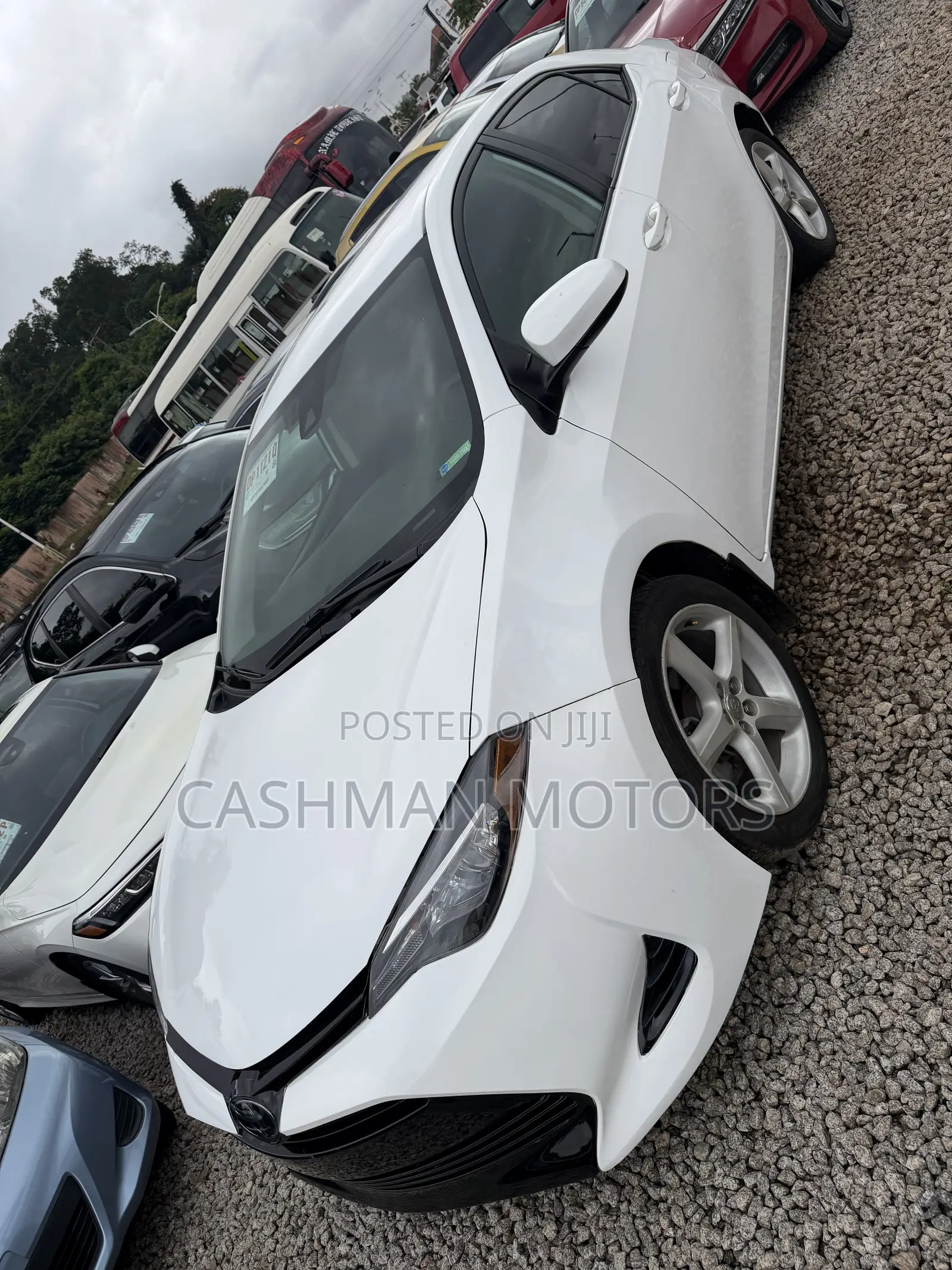 Toyota Corolla LE (1.8L 4cyl 2A) 2018 White