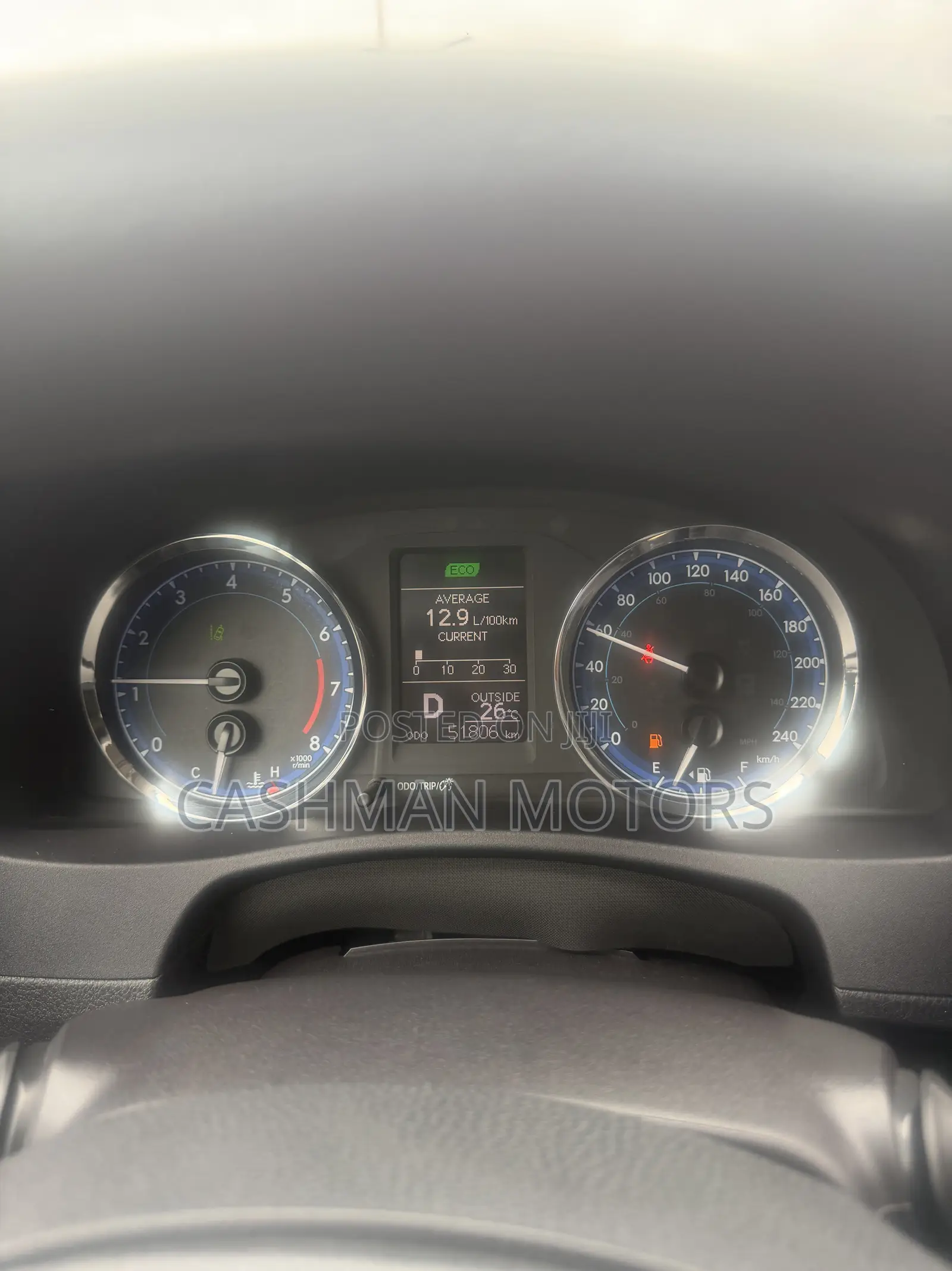 Toyota Corolla LE (1.8L 4cyl 2A) 2018 White