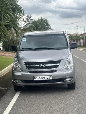 Hyundai H200 2015 Silver