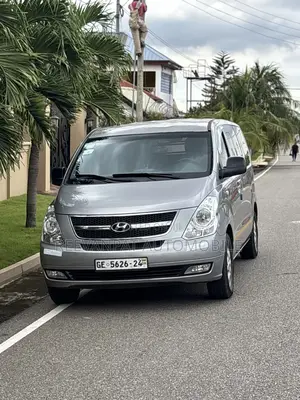 Hyundai H200 2015 Silver