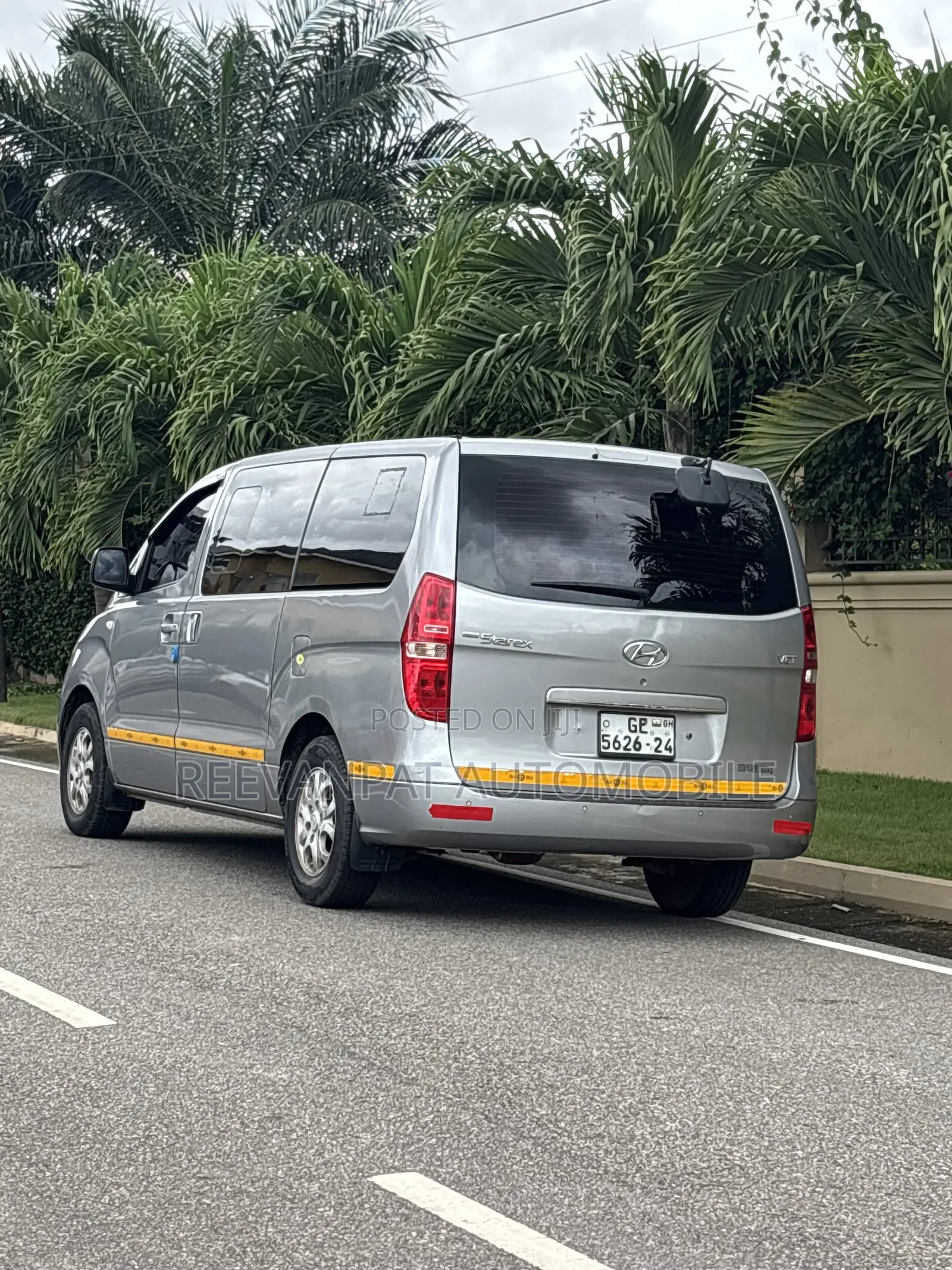 Hyundai H200 2015 Silver