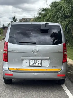 Hyundai H200 2015 Silver